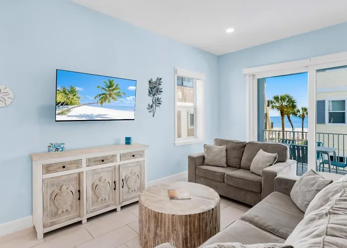 4b Balcony Beachfront Access To Indian Rocks Holiday home