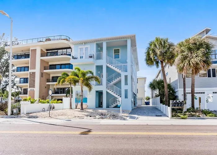 Holiday home 4b Balcony Beachfront Access To Indian Rocks *