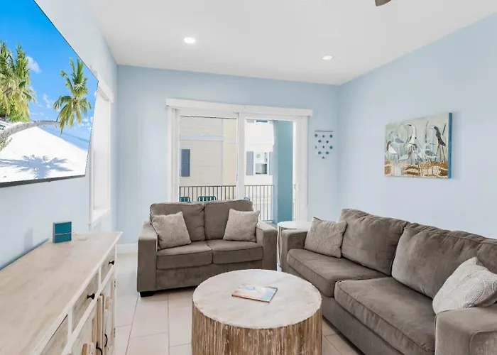 4b Balcony Beachfront Access To Indian Rocks *