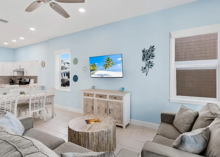 4b Balcony Beachfront Access To Indian Rocks