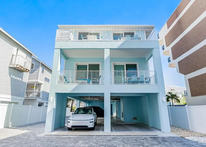 Holiday home 4b Balcony Beachfront Access To Indian Rocks Clearwater Beach