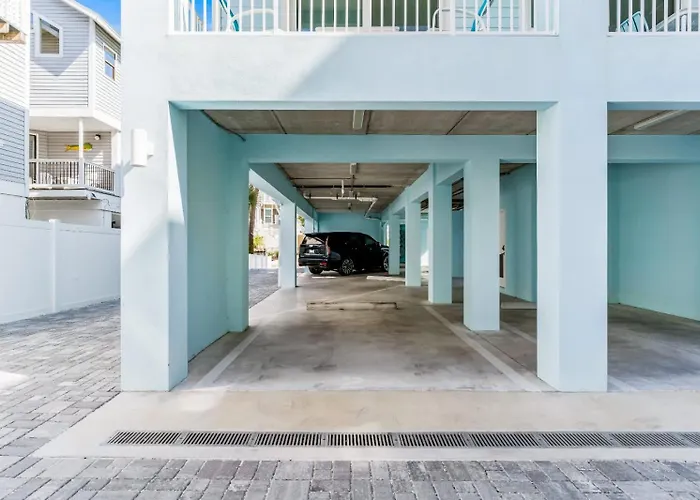 4b Balcony Beachfront Access To Indian Rocks Holiday home Clearwater Beach